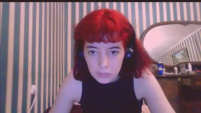 Snapshot of _Amber_Doll_ chatting on 10.22.25  Amber Doll  online show from 10.22.25
