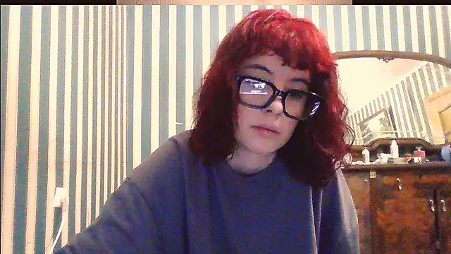 Snapshot of _Amber_Doll_ chatting on 10.22.25  Amber Doll  online show from 10.22.25