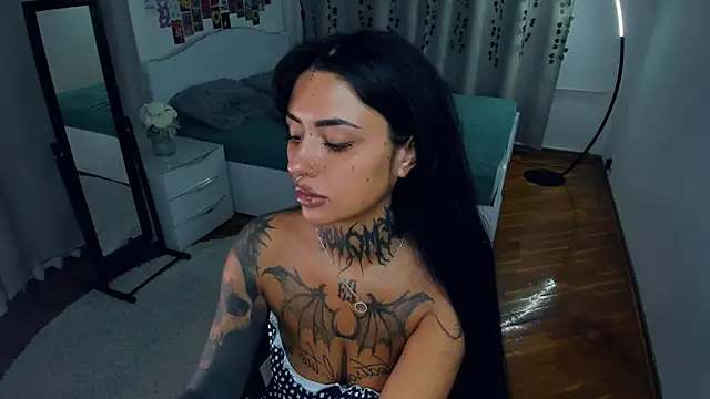 CharimgSabrina online show from 10.10.25