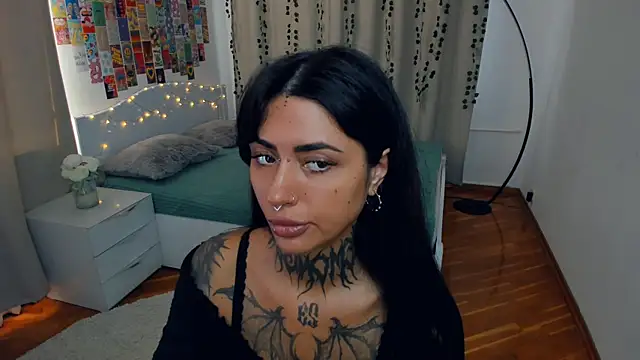 CharimgSabrina online show from 10.26.25