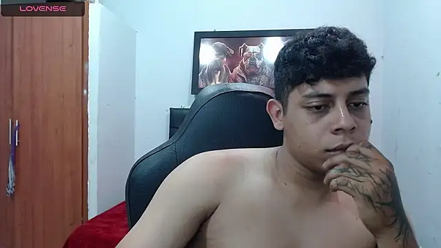 Alejandroo 22 online show from 03.13.25