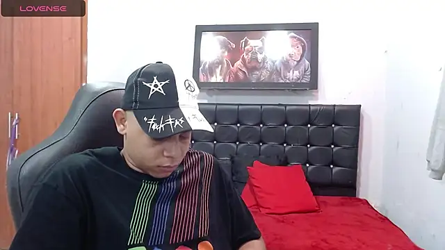 Alejandroo 22 online show from 03.21.25