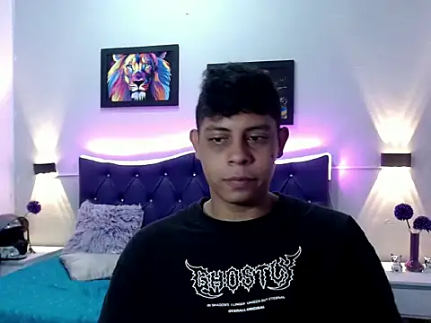 Alejandroo 22 online show from 09.12.25