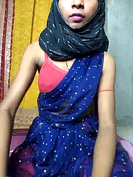 Snapshot of Cutesoma01 chatting on 10.13.25 Cutesoma01 online show from 10.13.25