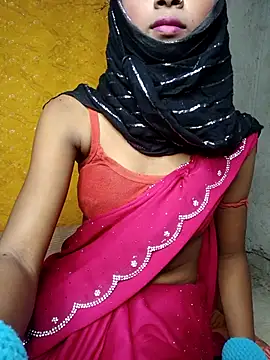 Snapshot of Cutesoma01 chatting on 10.18.25 Cutesoma01 online show from 10.18.25