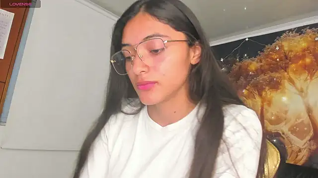 Valen Person online show from 03.04.25