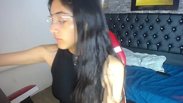 Valen Person online show from 03.07.25