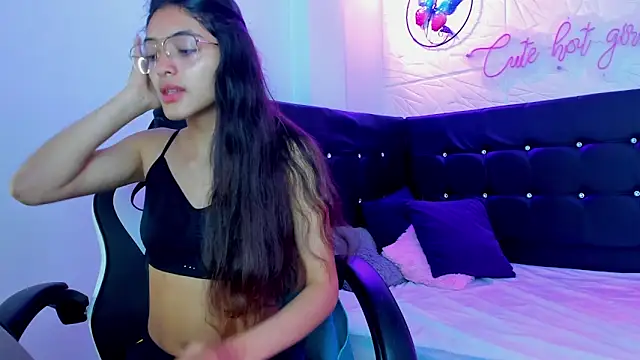 Valen Person online show from 03.17.25