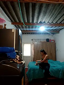 Valen Person online show from 10.25.25