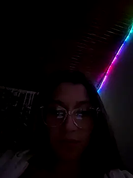 Isabella Varella online show from 11.29.25