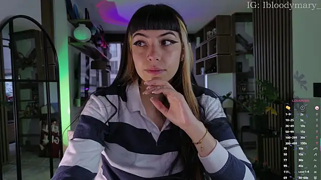 Saraa Desiree online show from 05.13.26