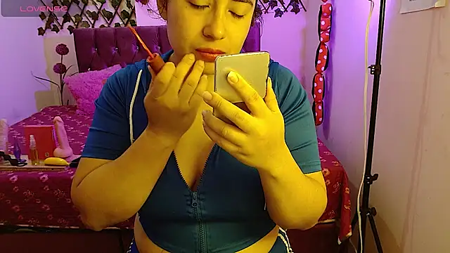 Snapshot of Anny__cute chatting on 02.14.26 Anny cute online show from 02.14.26