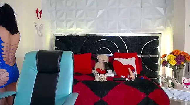 Snapshot of madison_grande chatting on 03.11.25 madison grande online show from 03.11.25