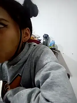 Devil AliceXo online show from 03.11.25