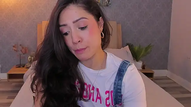 Snapshot of isabella_winkler chatting on 03.20.25 isabella winkler online show from 03.20.25