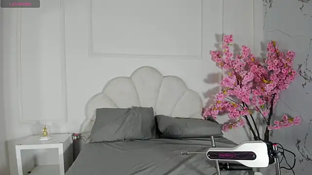 Candaceoweens online show from 10.26.25