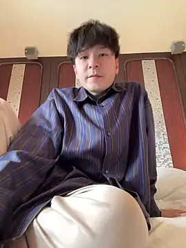 Snapshot of waka3232 chatting on 04.05.26 waka3232 online show from 04.05.26