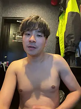 Snapshot of waka3232 chatting on 04.08.26 waka3232 online show from 04.08.26