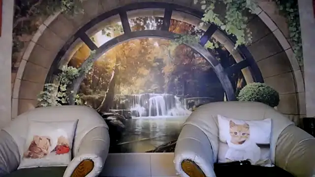 Snapshot of Kathylovexxx chatting on 04.04.26 Kathylovexxx online show from 04.04.26