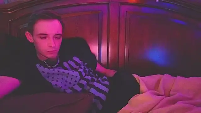 Ilovepussy1911 online show from 04.10.26