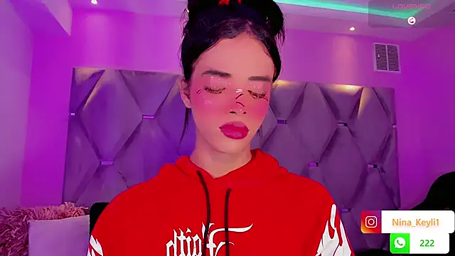 Nina Keyli online show from 11.22.25