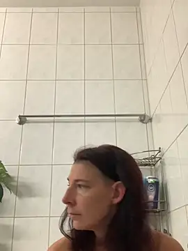 Snapshot of HerrundFrau-M chatting on 03.18.25 HerrundFrau-M online show from 03.18.25