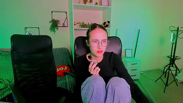 mona cloud online show from 10.05.25