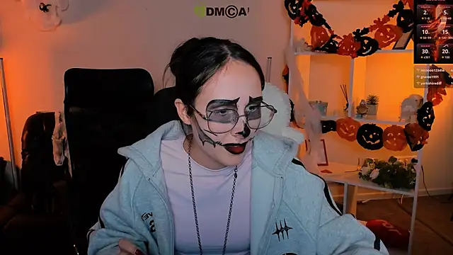 mona cloud online show from 10.25.25