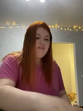 Snapshot of Dreamy_Desire chatting on 03.10.25 Dreamy Desire online show from 03.10.25