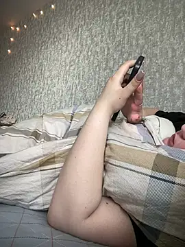 Snapshot of Dreamy_Desire chatting on 03.17.25 Dreamy Desire online show from 03.17.25