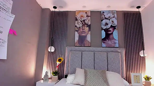 GiannaColling1 online show from 09.12.25