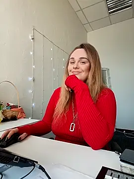 Juicy PeachLux online show from 10.04.25