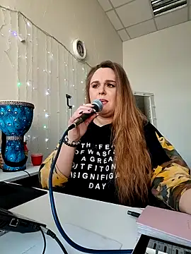 Juicy PeachLux online show from 02.13.26