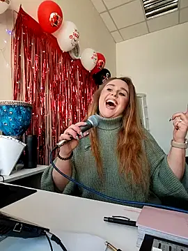 Juicy PeachLux online show from 03.06.26