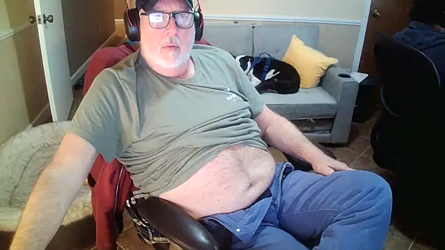 superbearboss online show from 12.17.25