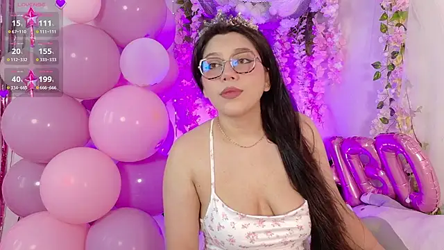 Snapshot of chelsea__coo chatting on 09.28.25 chelsea coo online show from 09.28.25