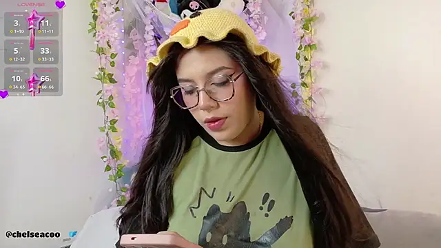 Snapshot of chelsea__coo chatting on 10.03.25 chelsea coo online show from 10.03.25