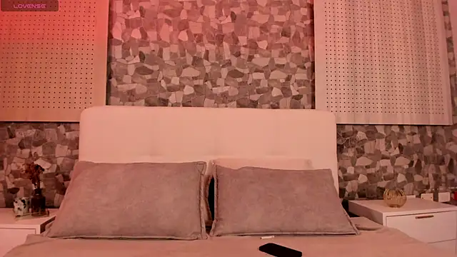 Zoewhitte online show from 11.30.25