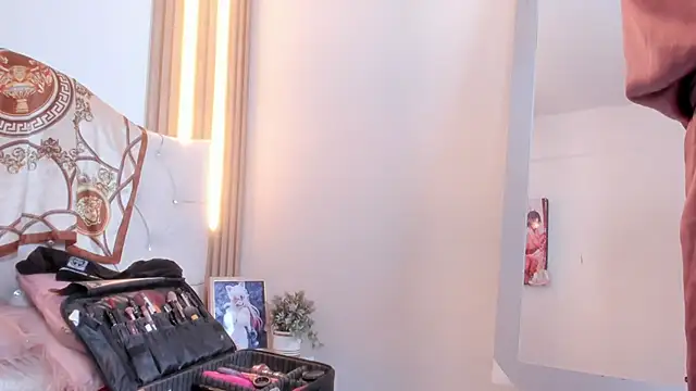 Alexa Bravva online show from 05.27.26