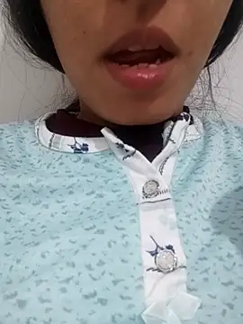 saraaxx1 online show from 11.17.25