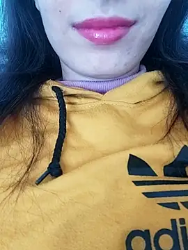 saraaxx1 online show from 12.18.25