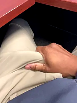 Snapshot of sochillrandom3 chatting on 11.10.25 sochillrandom3 online show from 11.10.25