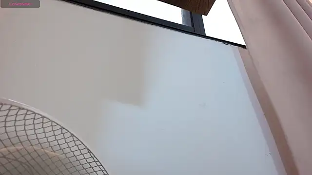 Snapshot of victor_gates chatting on 10.22.25 victor gates online show from 10.22.25