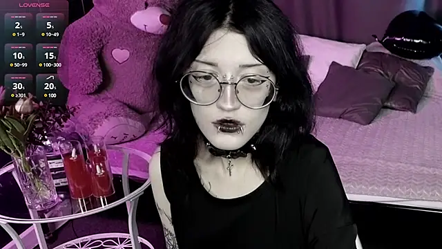 Snapshot of Setsunai_ chatting on 03.13.25 Setsunai  online show from 03.13.25