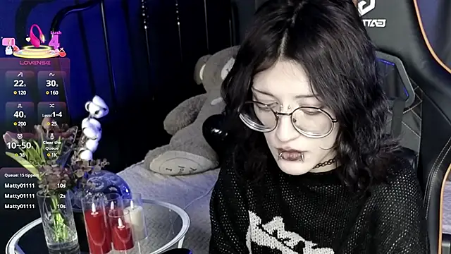 Snapshot of Setsunai_ chatting on 03.19.25 Setsunai  online show from 03.19.25