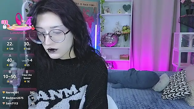 Snapshot of Setsunai_ chatting on 03.21.25 Setsunai  online show from 03.21.25