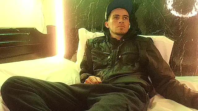 Snapshot of jacob_smith10 chatting on 03.19.25 jacob smith10 online show from 03.19.25