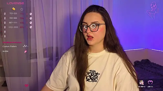 Snapshot of MiraLuccian chatting on 09.17.25 MiraLuccian online show from 09.17.25