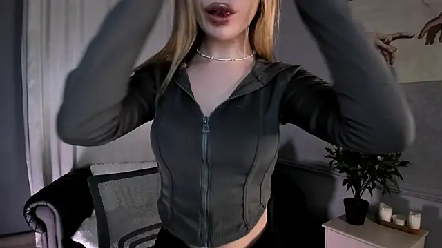 Heydoraa  online show from 03.06.25