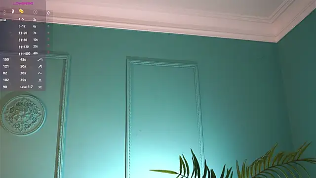 Heydoraa  online show from 10.19.25